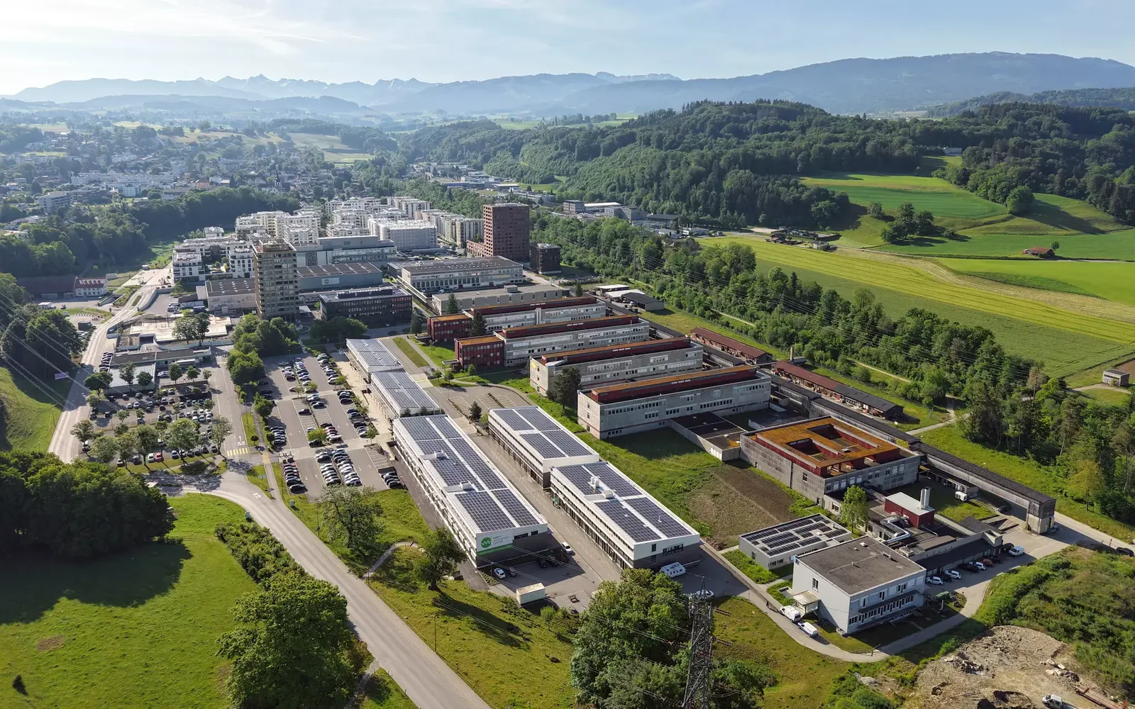 Vue aérienne du Marly Innovation Center à Marly, canton de Fribourg.