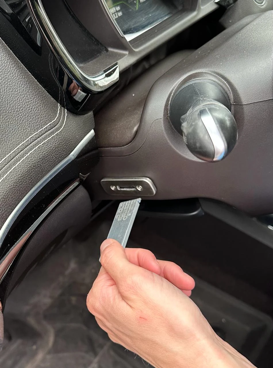 Premier prototype NLE installé sur un véhicule.